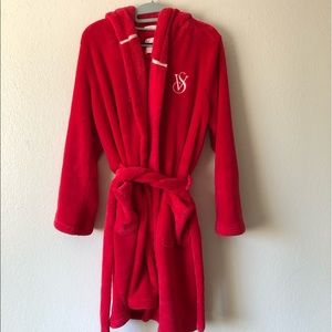 Victoria’s Secret Plush Hooded robe Size M